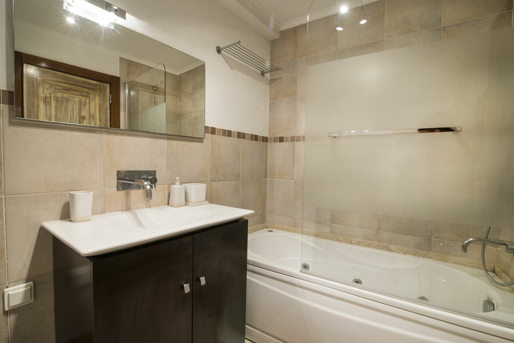 Grand Parliment Duplex By Homing Apartment